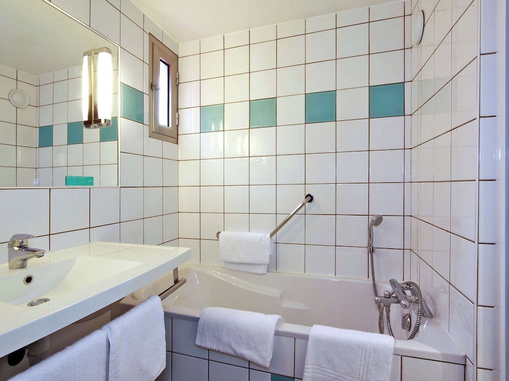 Mercure Luxeuil Les Bains Hexagone 68/71