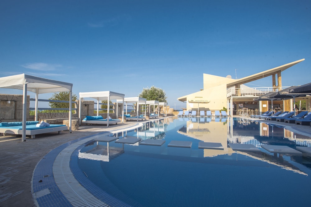 Island Beach Resort And Annex Adults Only 69/81