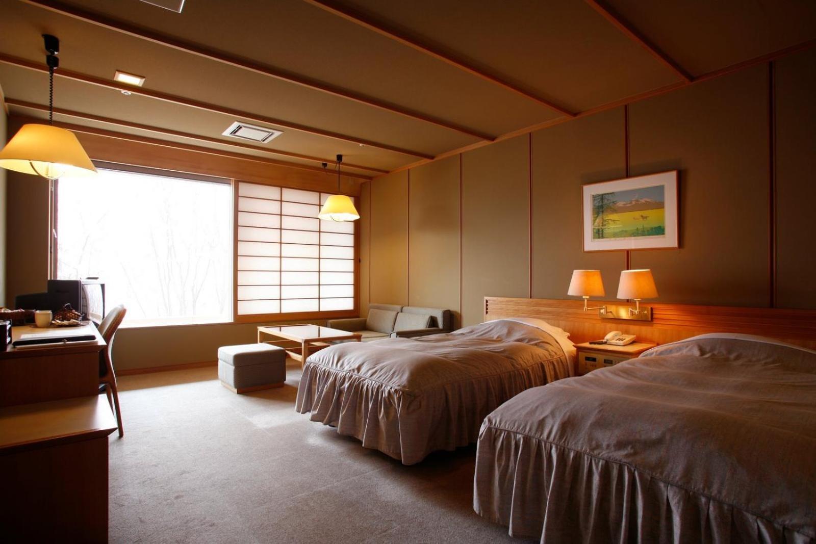 Deluxe, Twin Beds, Adult Only