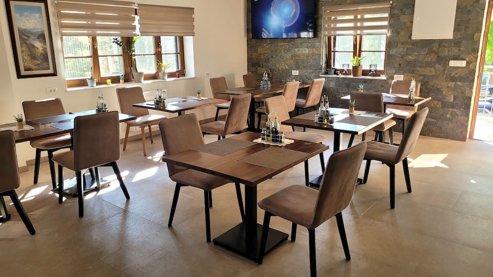 Plitvice Lakes Villa Prica 50/50