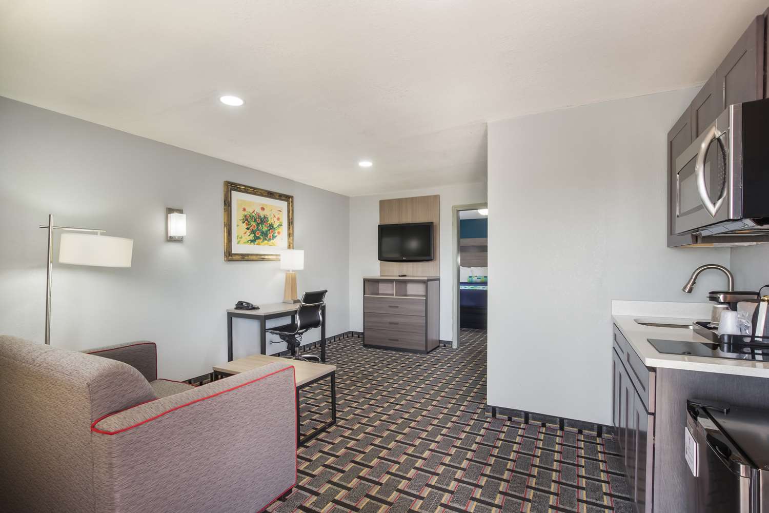 Knights Inn & Suites Salem, IN 20/29
