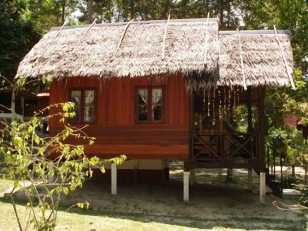 JOY BUNGALOW 46/49