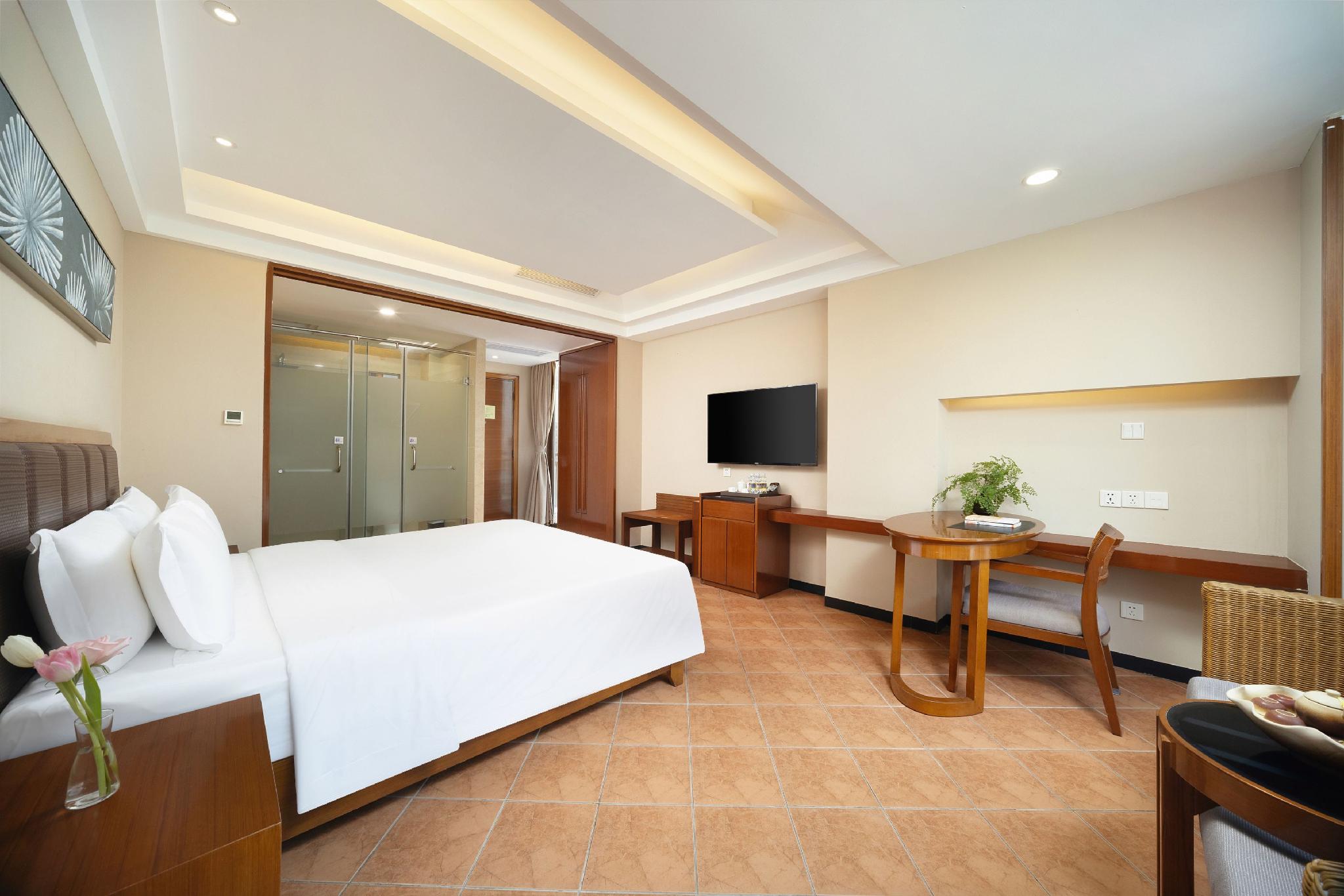 Deluxe, Queen Bed