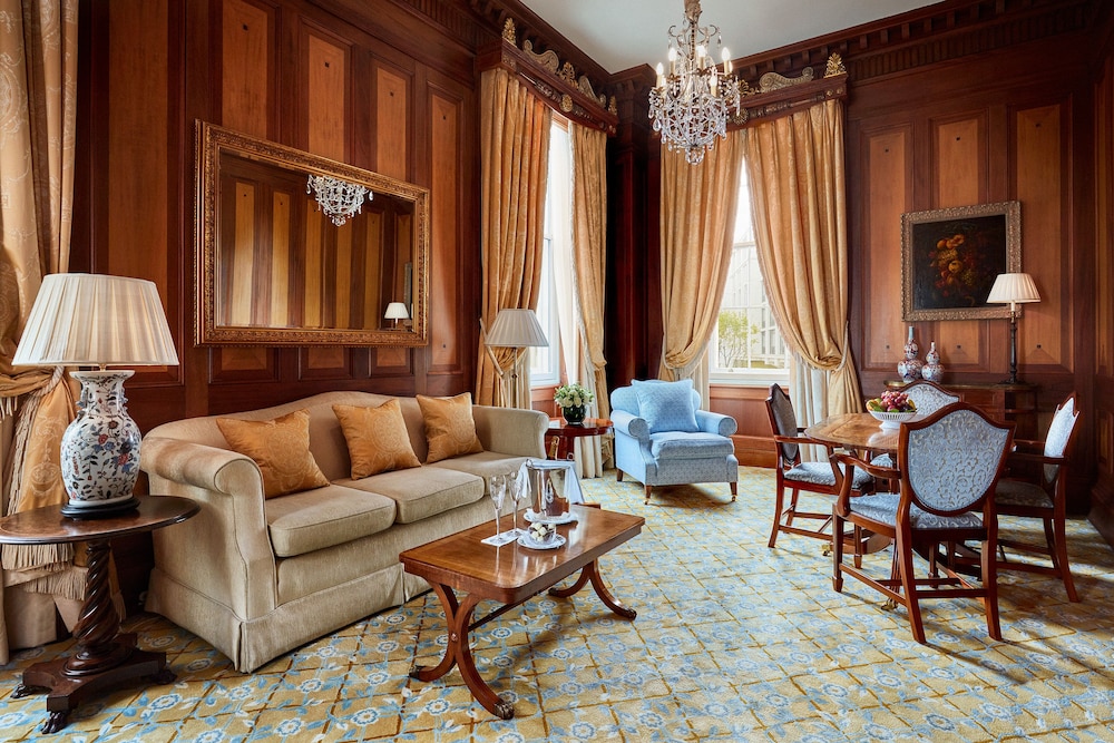 The Lanesborough 48/81