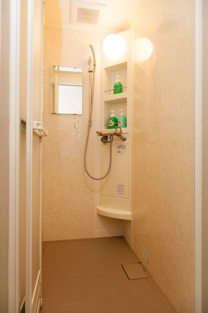 Shin-Osaka Youth Hostel 33/36