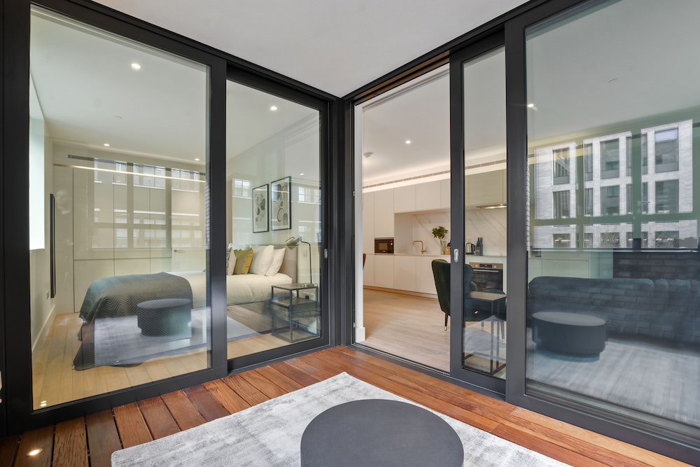Whitfield Street Residences by Aeria Apartments 34/50