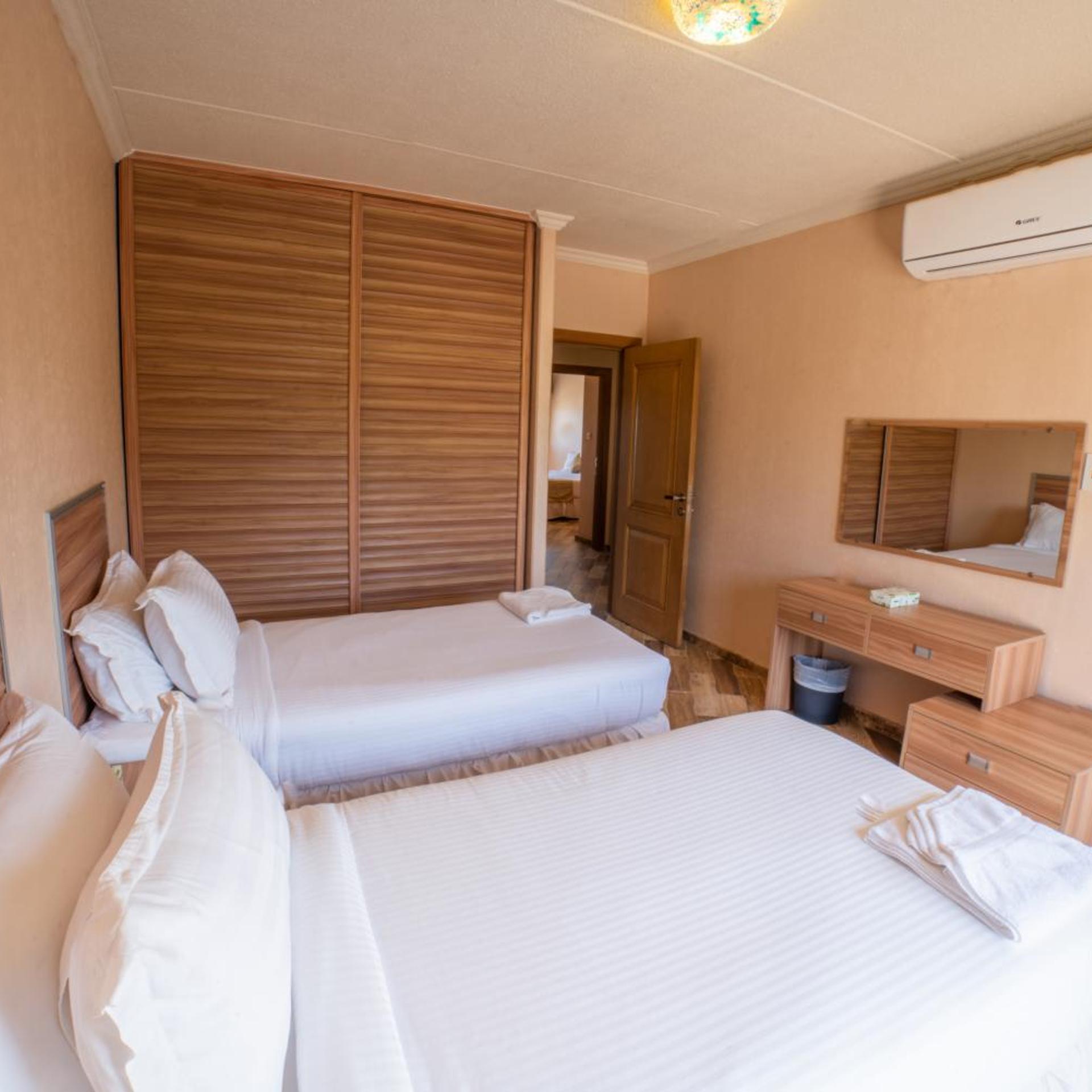 منتجع شاطئ النخيل(Palm Beach Resort) 27/73