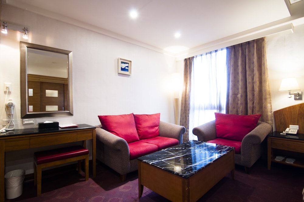 Dolamanco Hotel 40/50