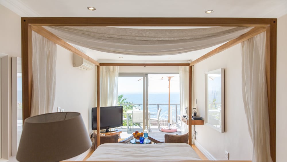 Compass House Boutique Hotel 4/48