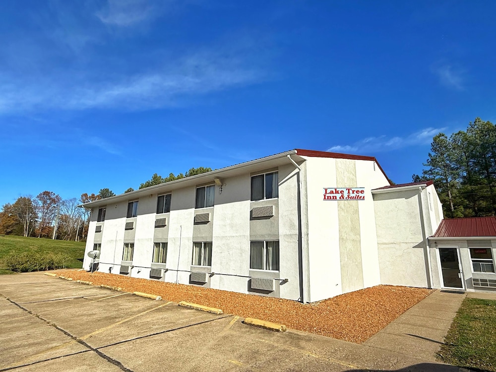 Laketree Inn And Suites Marion 3/34