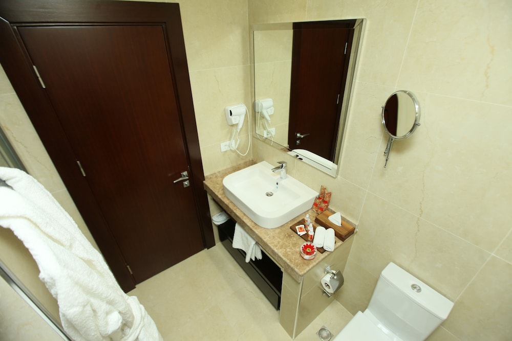 Harmony Hotel Baku 25/27