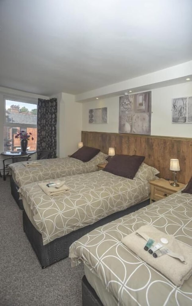 Riverside Hotel Bed and Breakfast 16/48