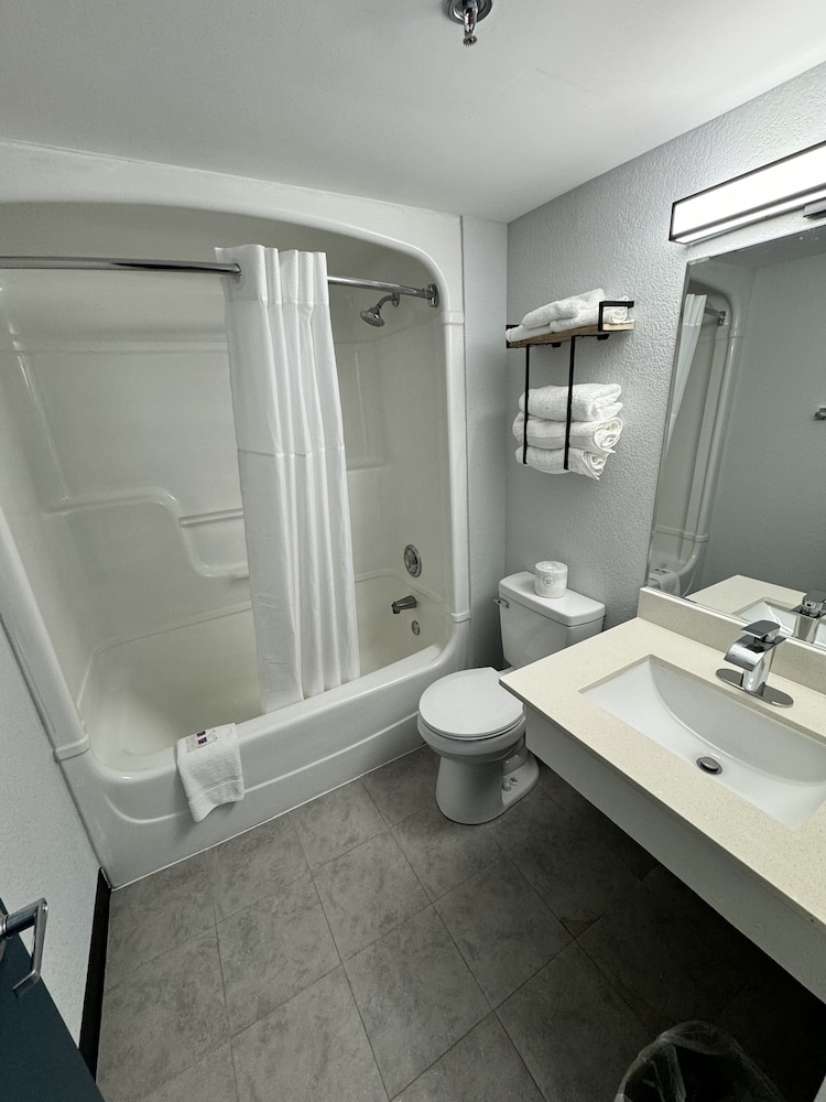 Studio6 Suites East Syracuse, NY - Airport 41/43