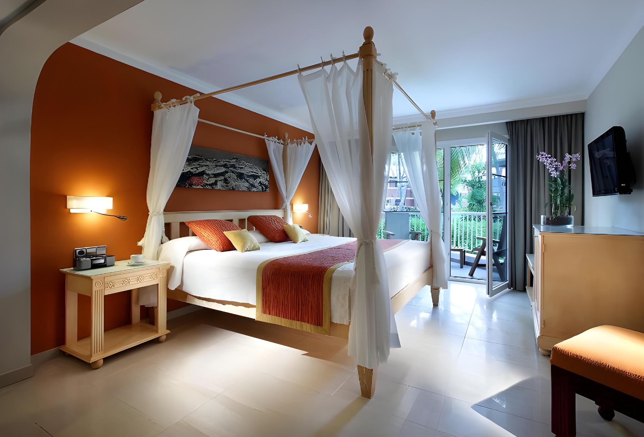 Romance, Suite, King Bed, Sofa