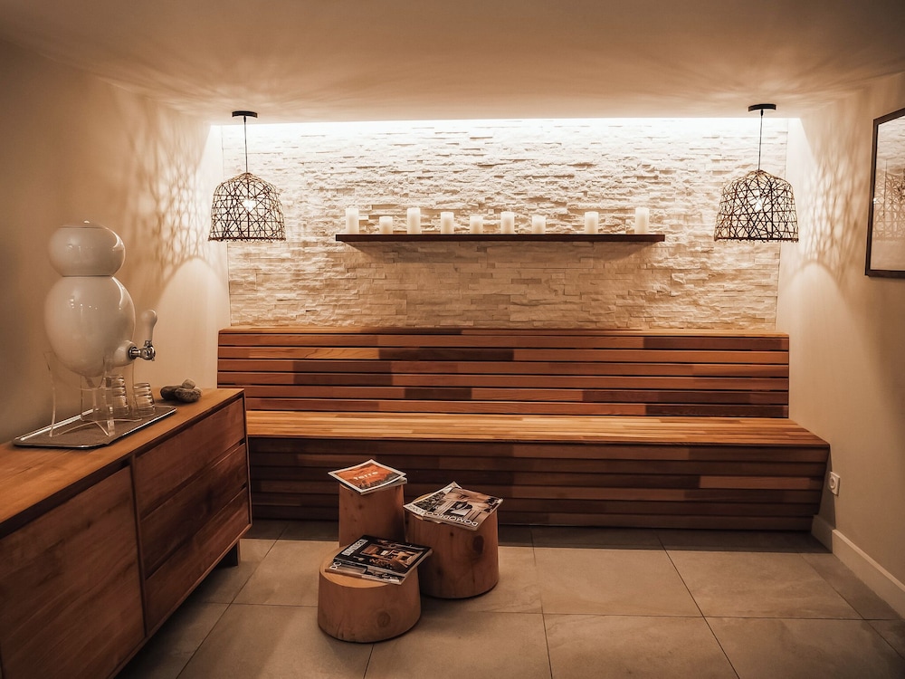 Chalet Hotel Le Whymper 37/63