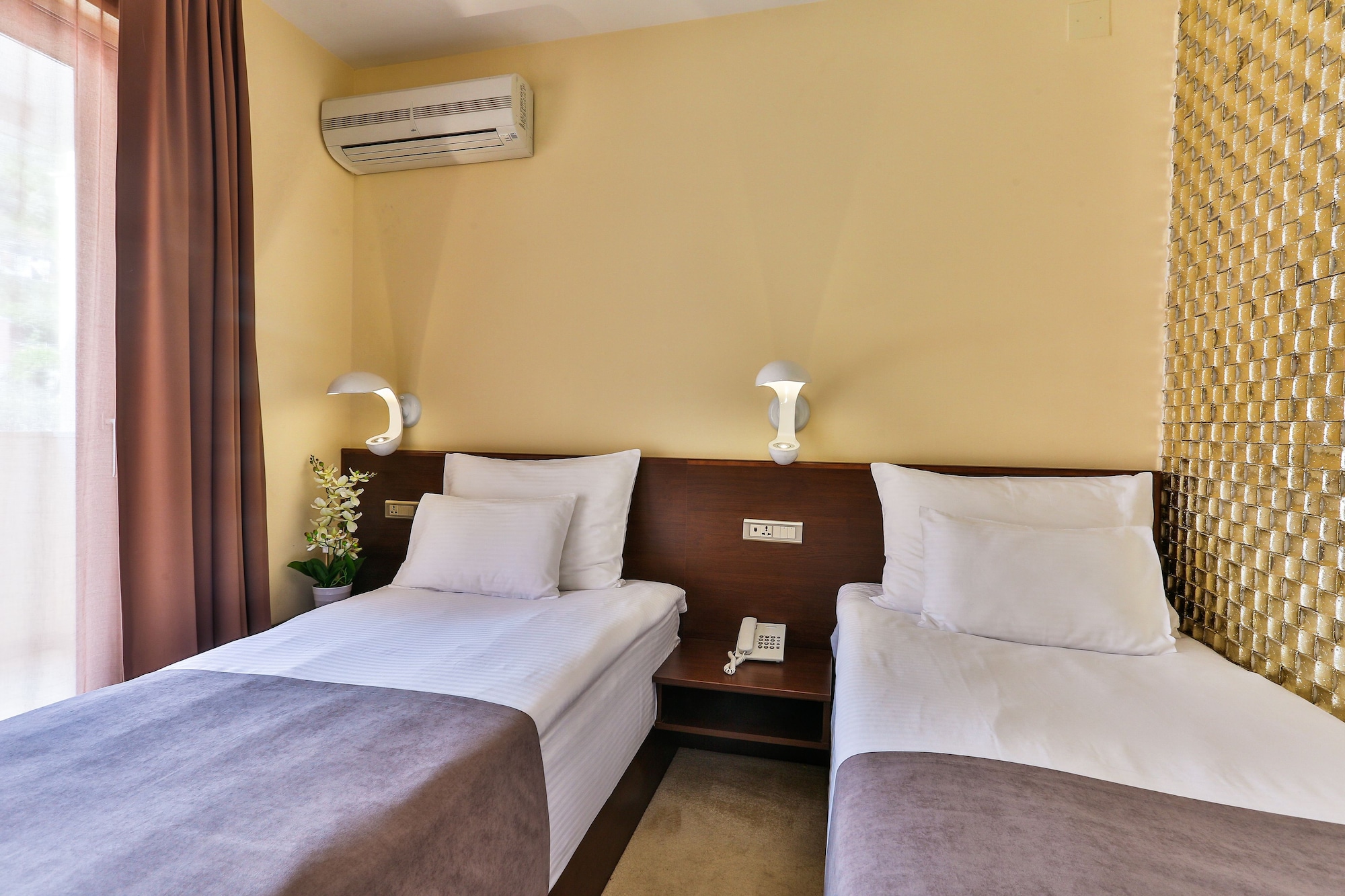 STANDARD, TWIN BEDS