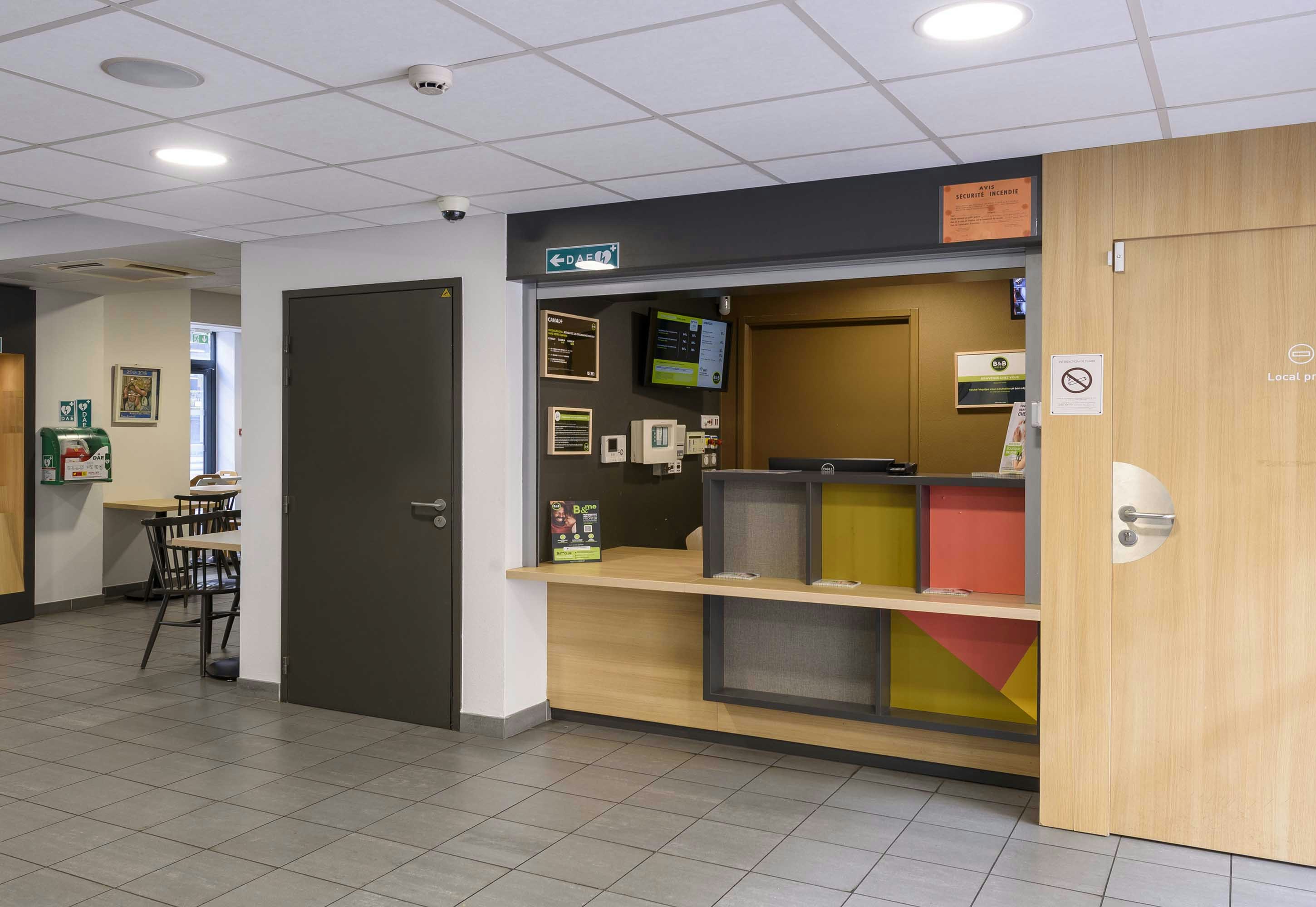Lobby at B&B Hotel Castres Centre Gambetta, CASTRES