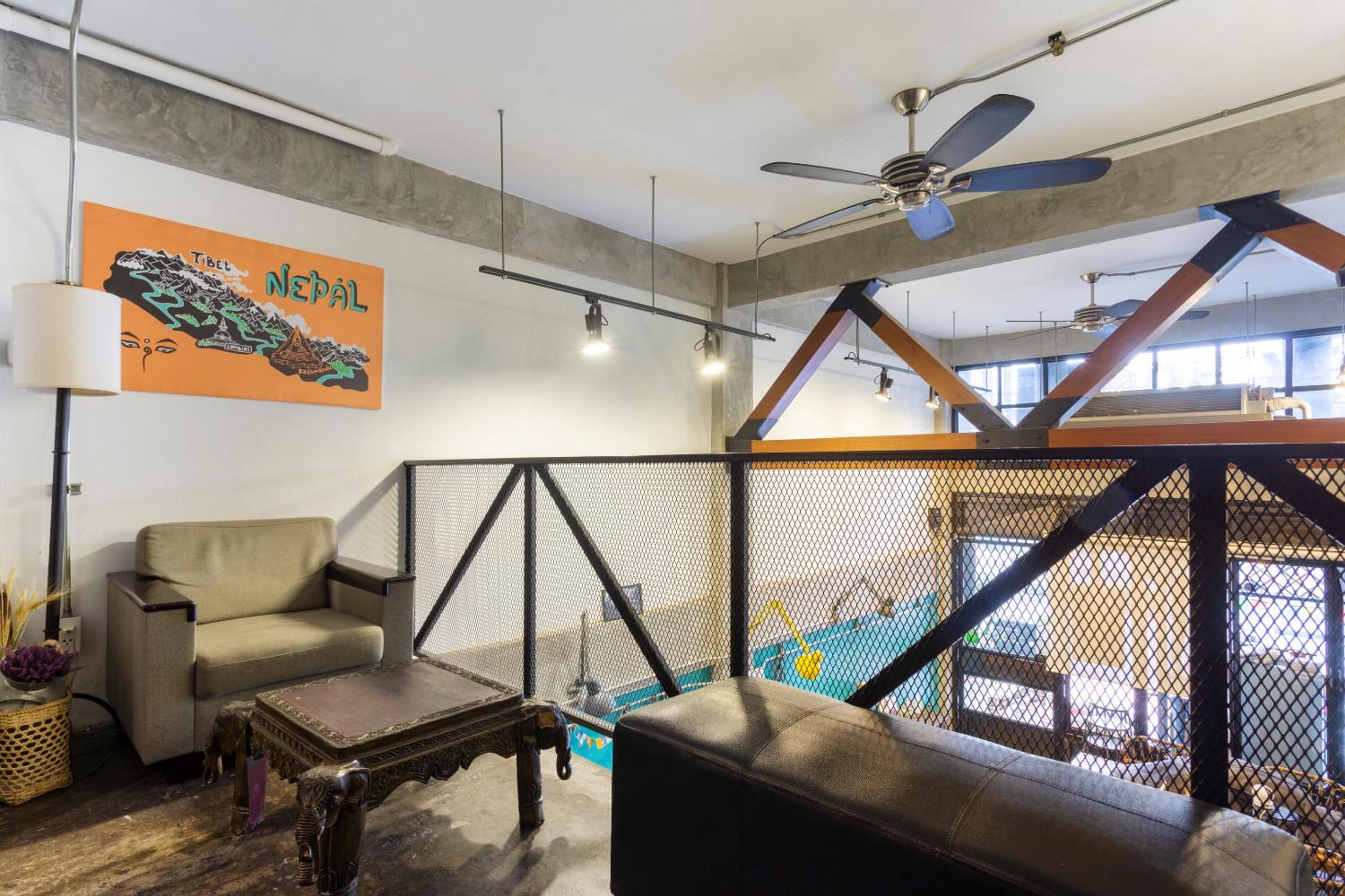 Box Hostel N Cafe Chiang Mai 64/68