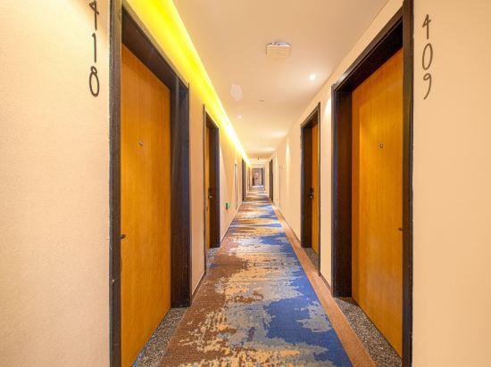 Jiayi Boutique Hotel (Jinan Jiyang Bus Terminal) 20/27