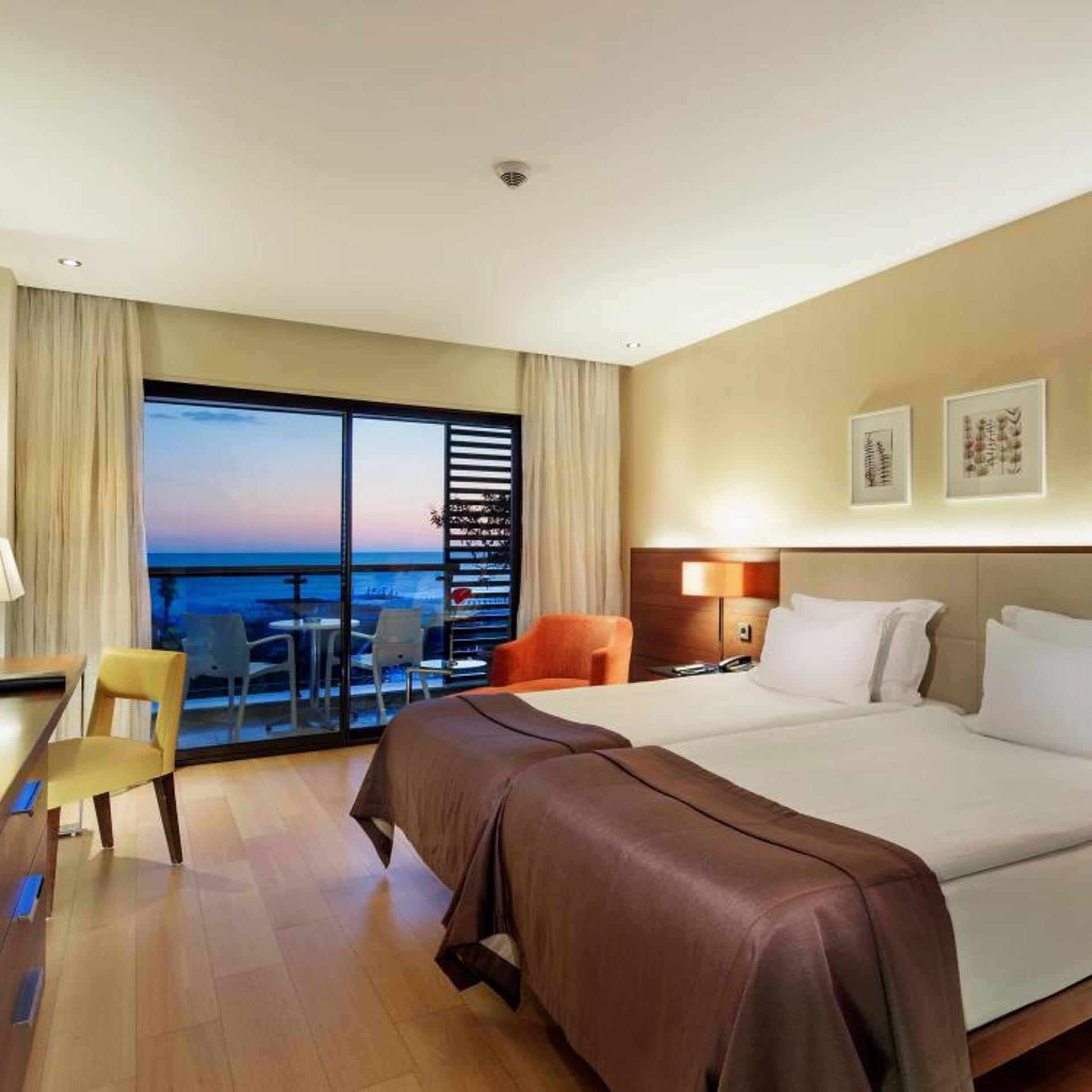 Room, Double or Twin Bed, Side Sea View