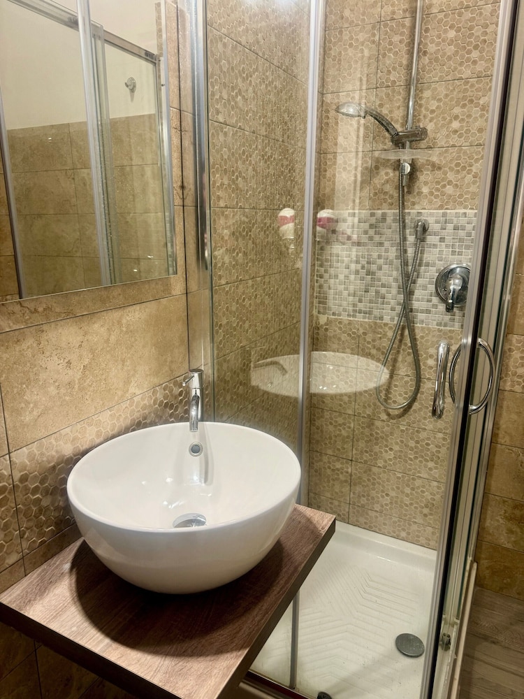 غرفة بسرير مزدوج أو سريرين منفصلين، Hotel Santuario Pompei 5/7