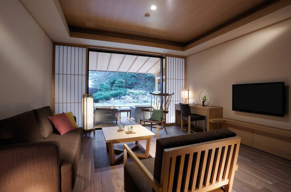 Hotel Shiojitei 30/50