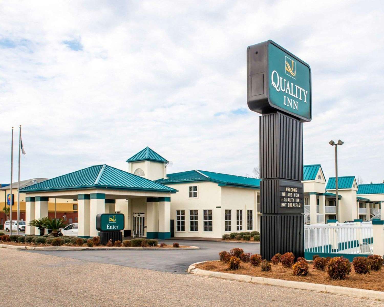 Quality Inn Chipley I-10 at Exit 120 2/13