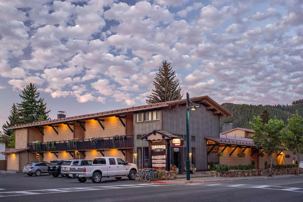 Tamarack Lodge 6/54