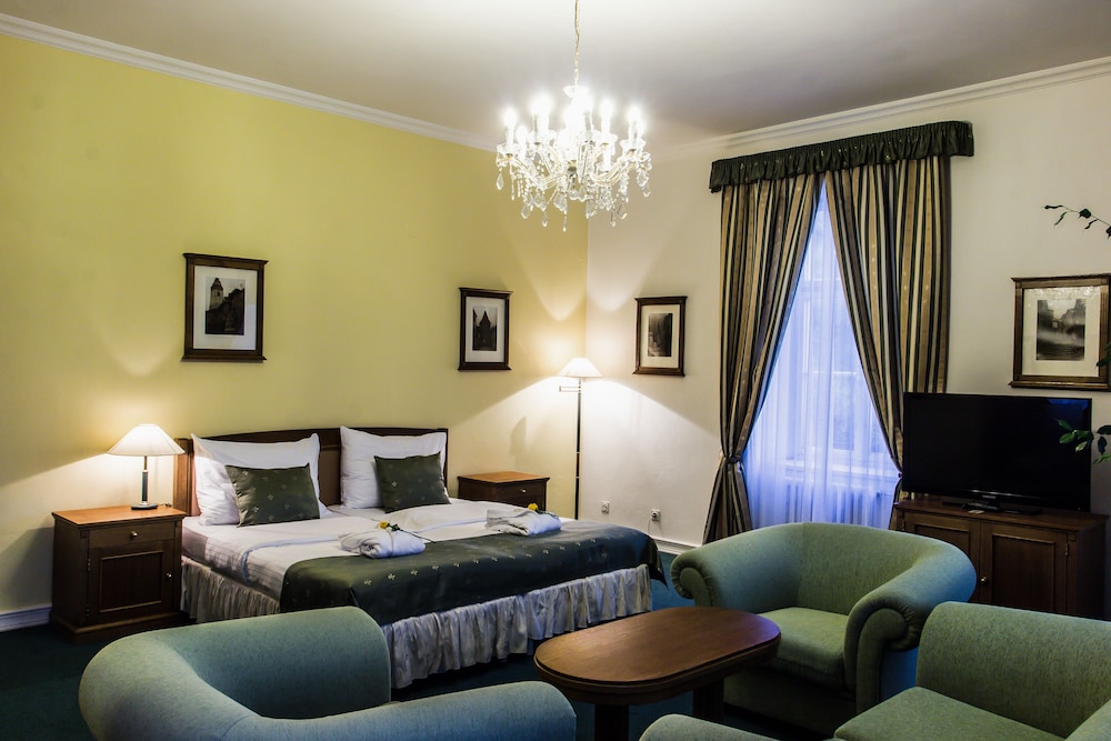 Hotel Dvorak 37/50