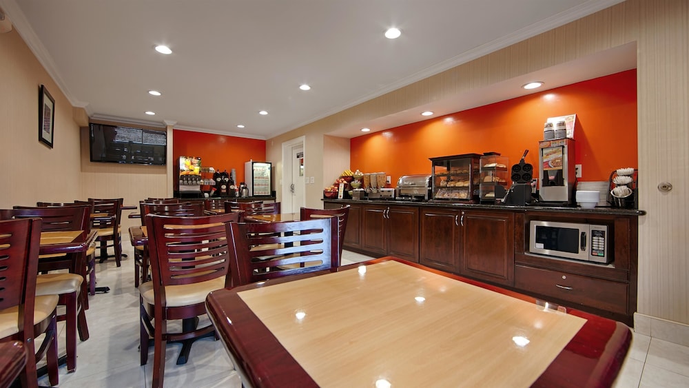 Best Western Pasadena Inn 31/35