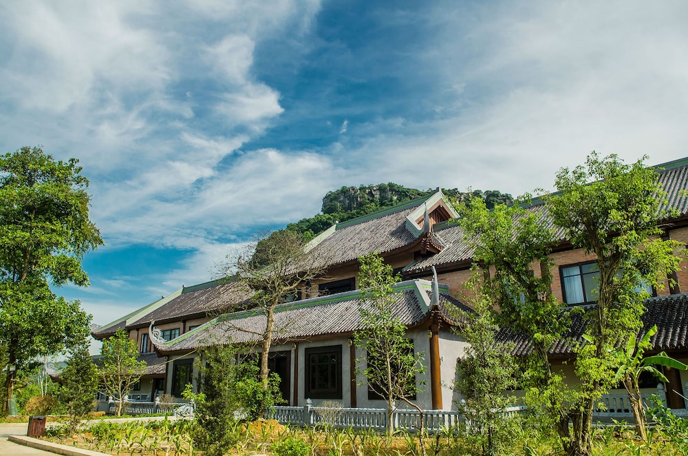Bai Dinh Hotel 2/63