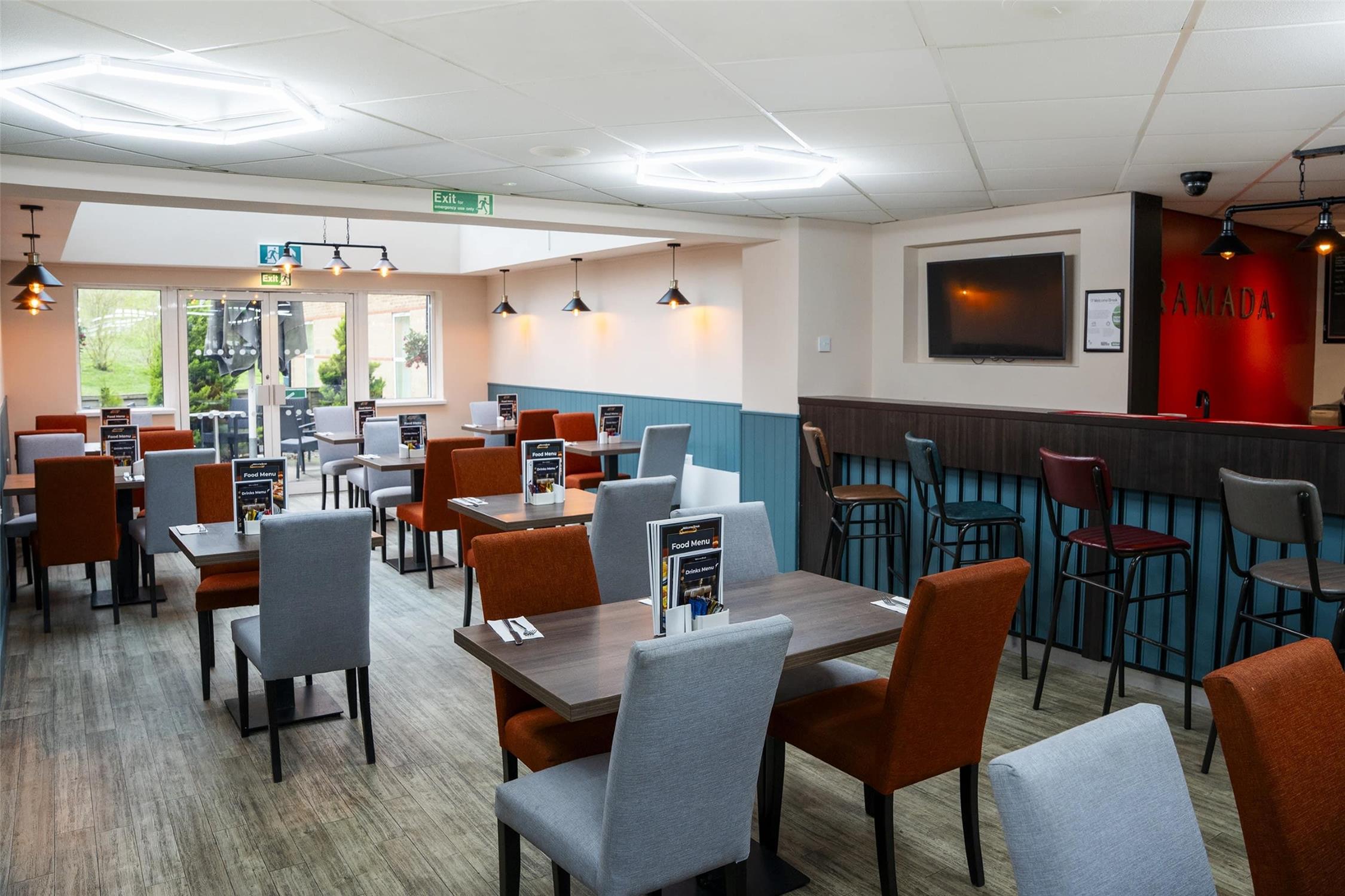 Ramada by Wyndham London Stansted Airport 24/35