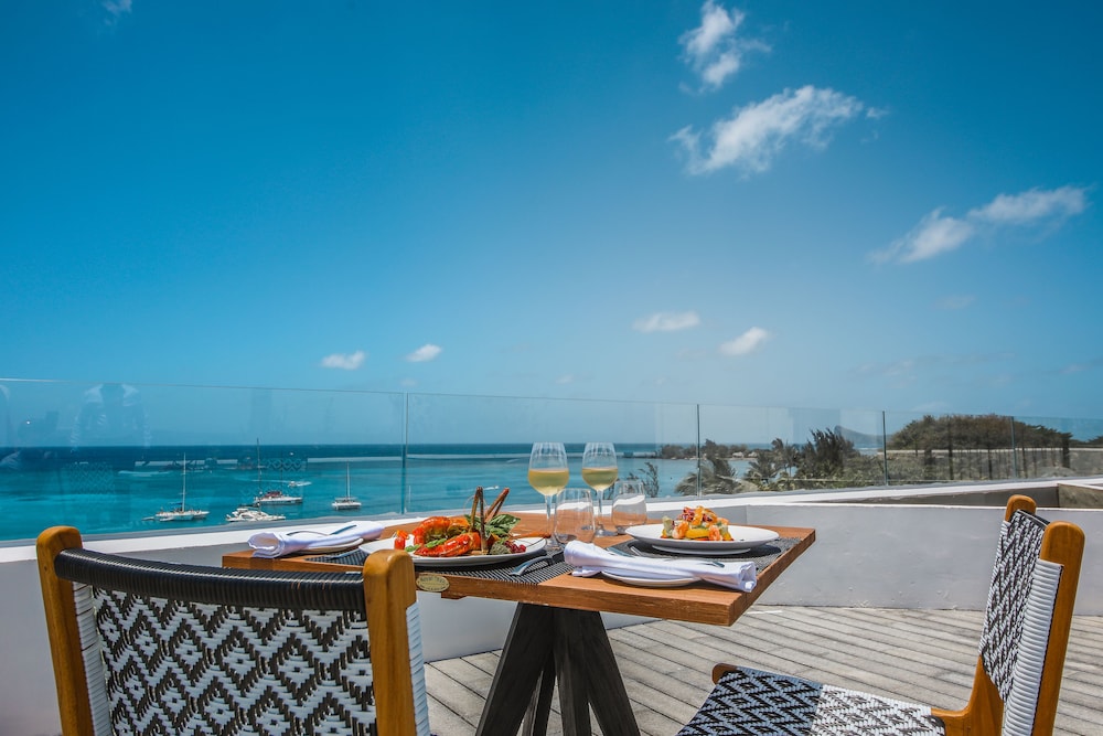 Ocean V Hotel - Adult only in GRAND BAIE