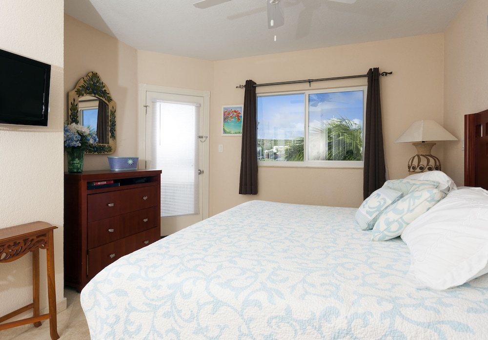 Oyster Bay Beach Resort 17/48