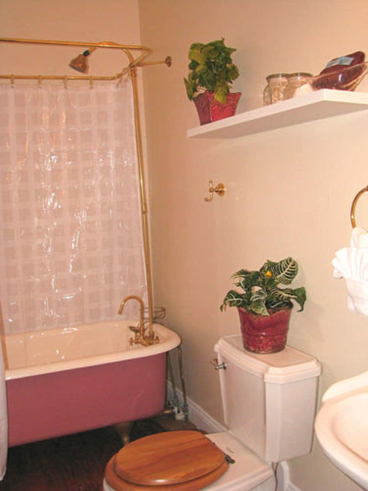 White Oak Manor Bed Breakfast 5/44