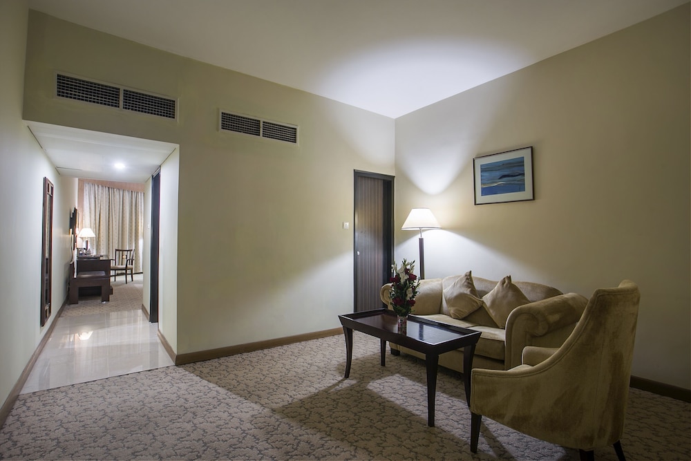 ROSE VIEW HOTEL 37/64