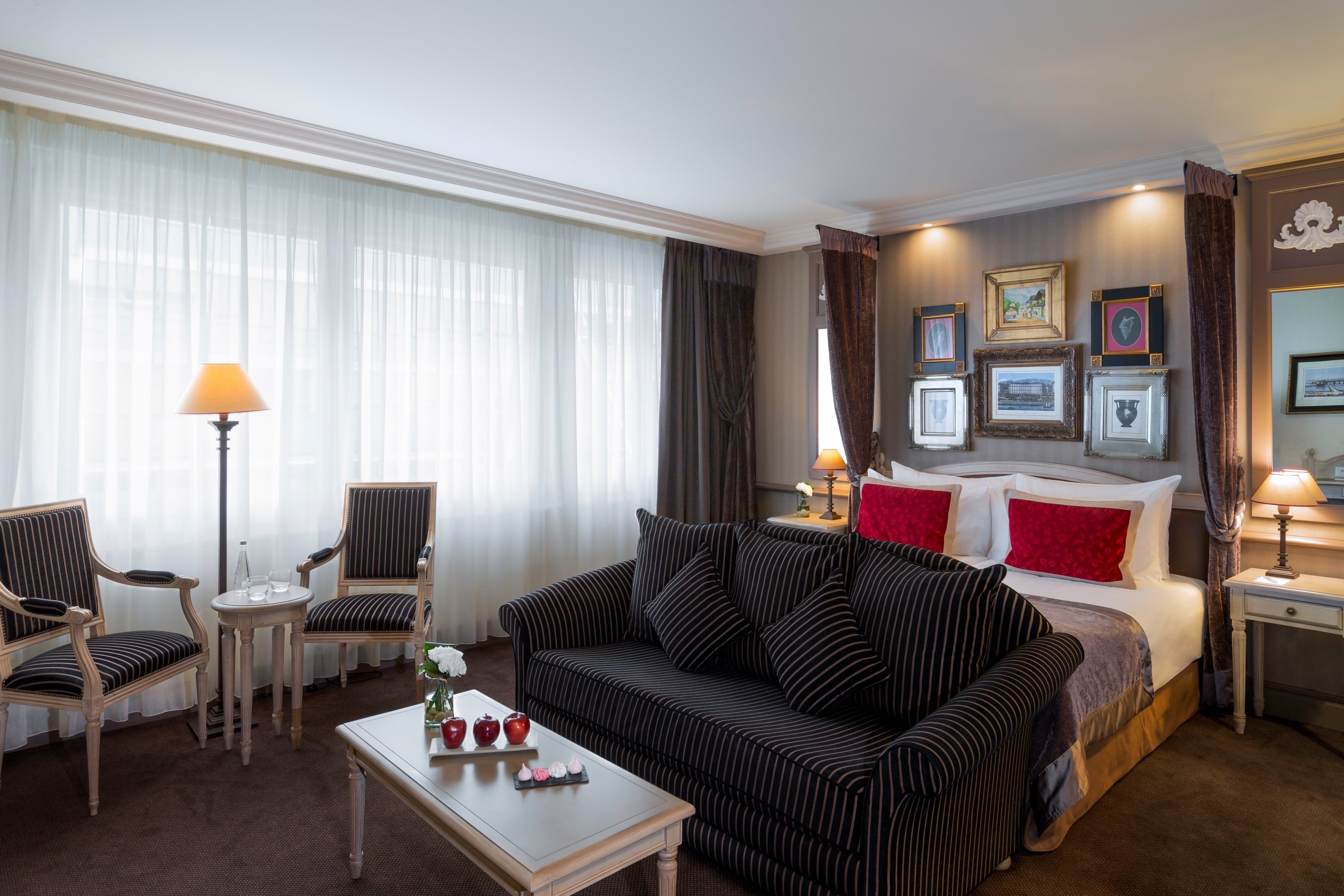 Royal Manotel 26/50