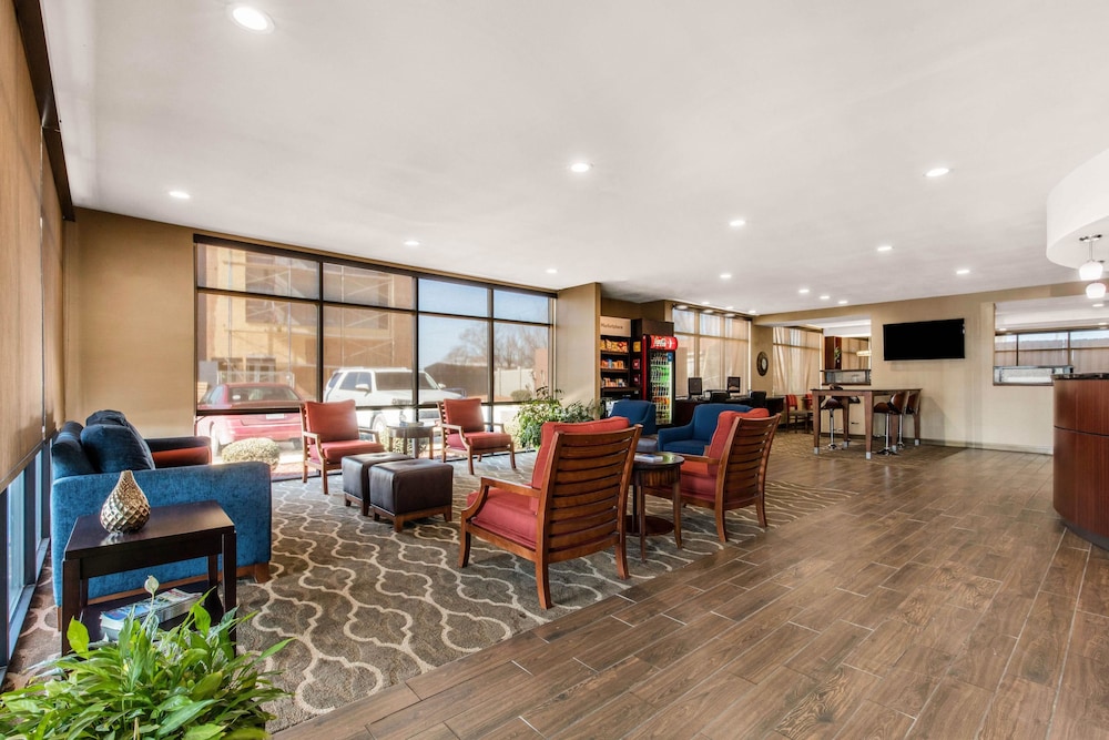 Comfort Suites Tuscaloosa Near University 31/36