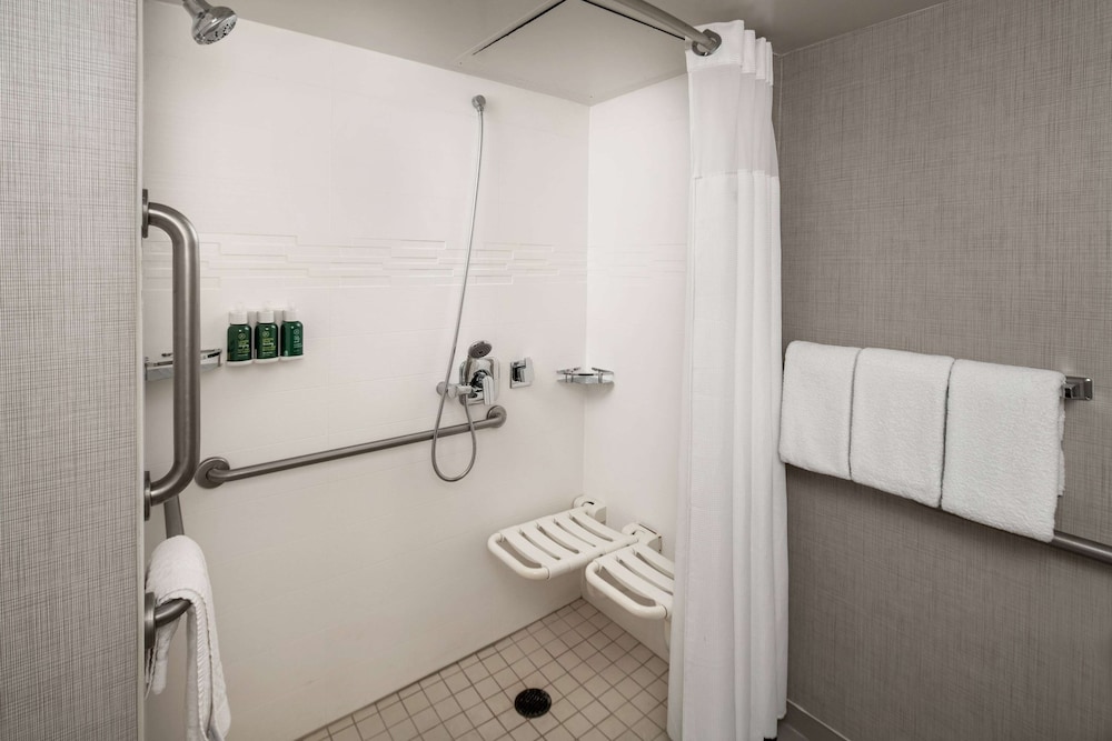Sonesta Es Suites Fairfax Fair Lakes 9/63