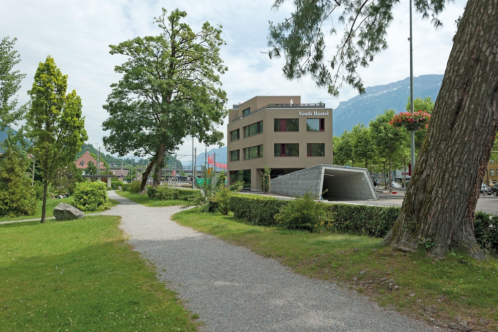 Interlaken Youth Hostel 60/63