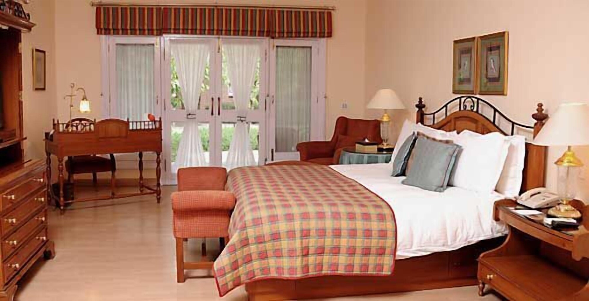 2 Bedrooms, Palace, Premium, Cottage, 2 King Beds، The Lalit Grand Palace 3/4