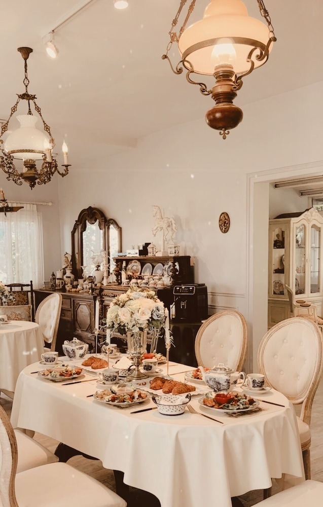 Chateau De France 33/50