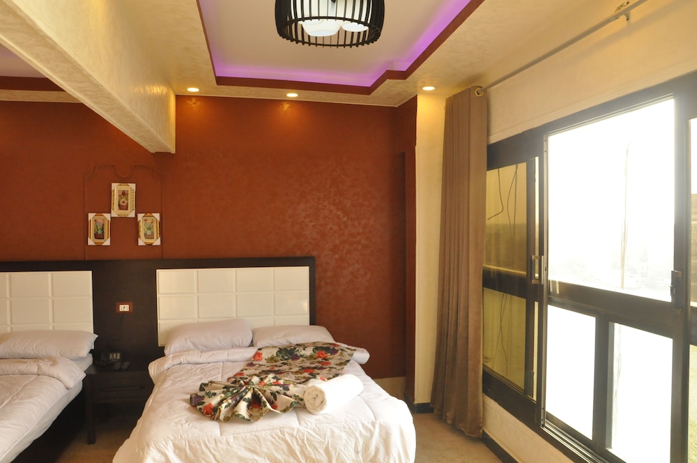 Nile Sky Suites Hotel 6/50
