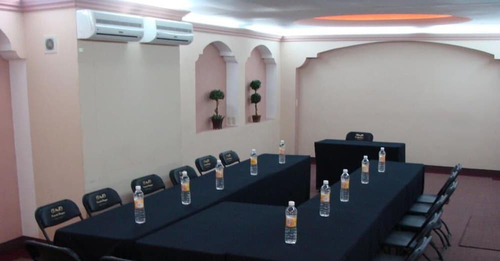 Hotel Real Catedral 25/26