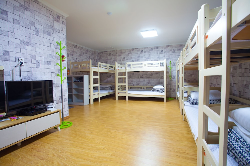 Jeju R Hotel Guest House Hostel 37/60