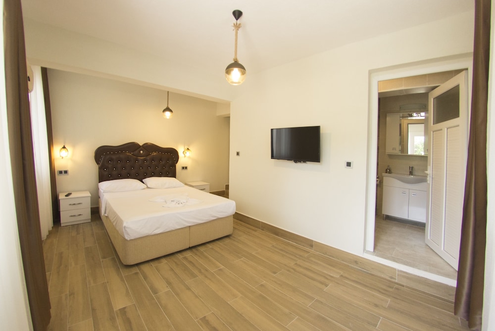 COMFORT, DOUBLE BED
