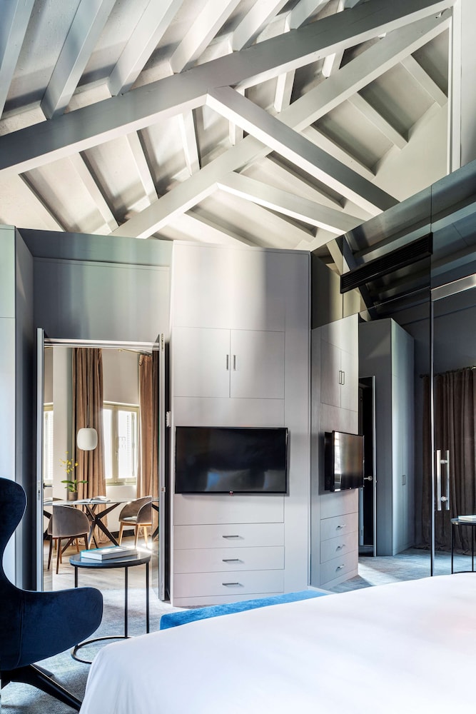 RADISSON BLU MADRID PRADO 67/74
