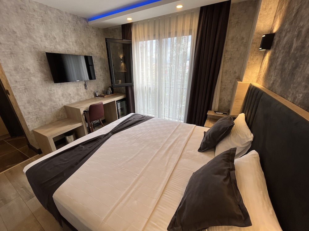 Avni Bey Otel 21/43