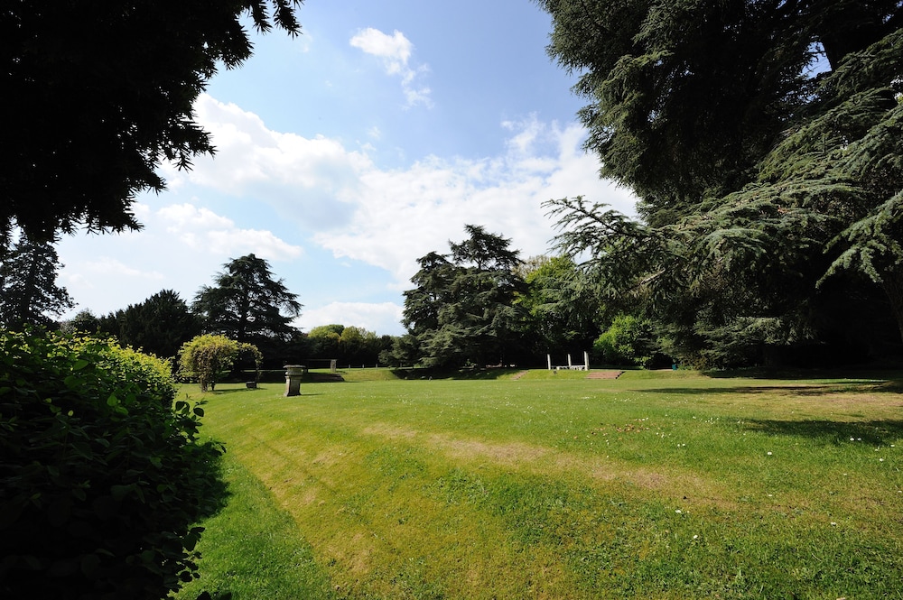 Pendley Manor 42/50