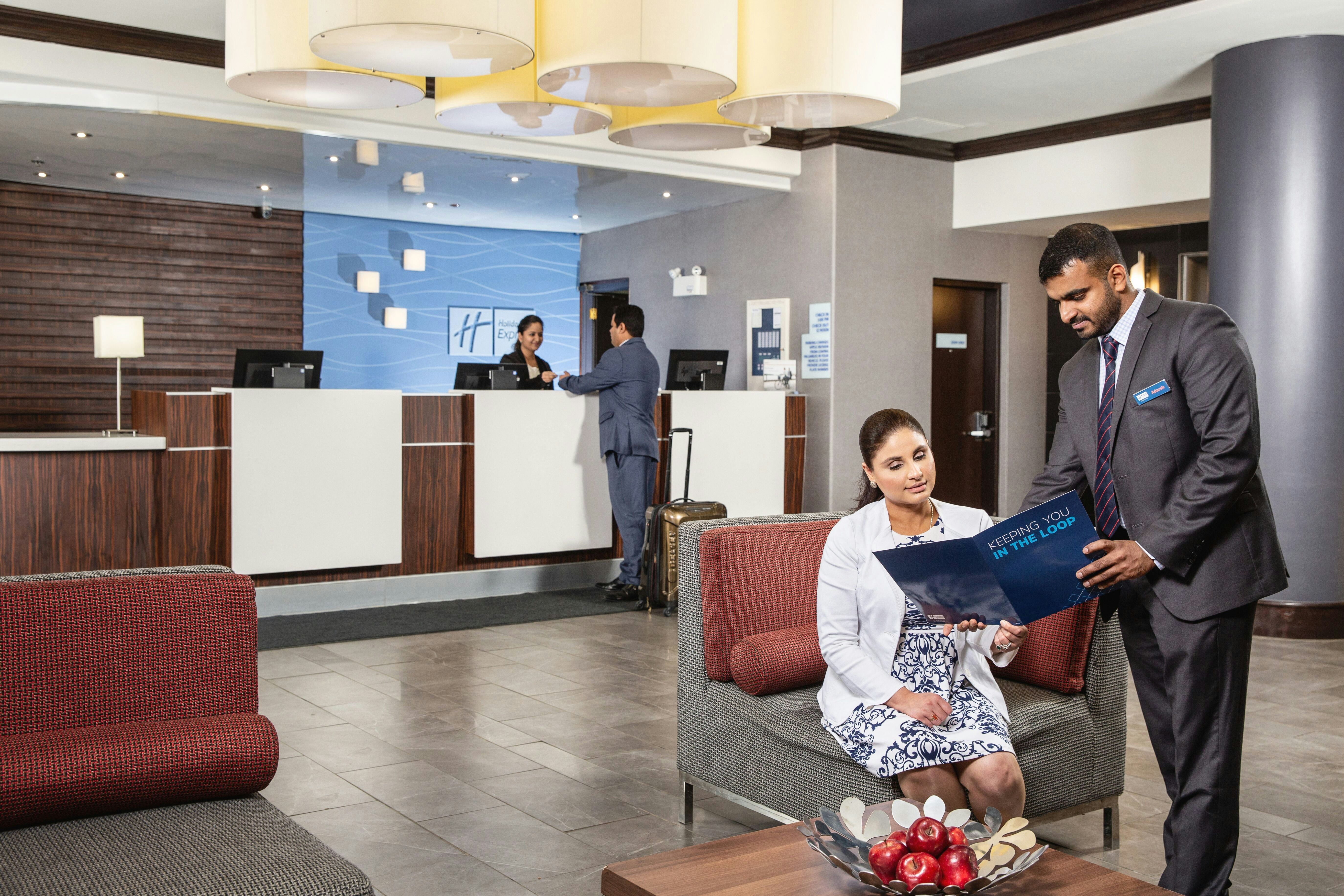 Holiday Inn Express Edmonton Downtown 6/56